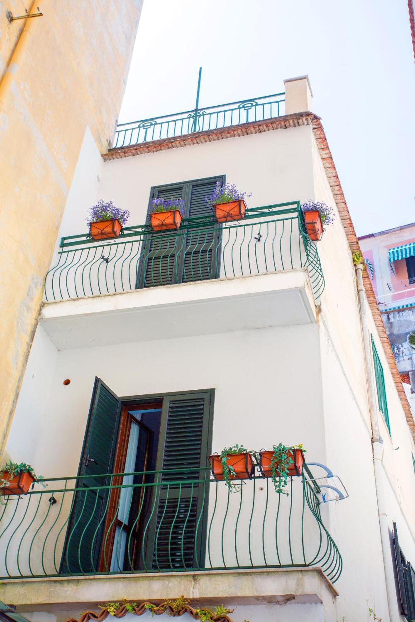 Amalfi Apartments Design Centro Storico المظهر الخارجي الصورة
