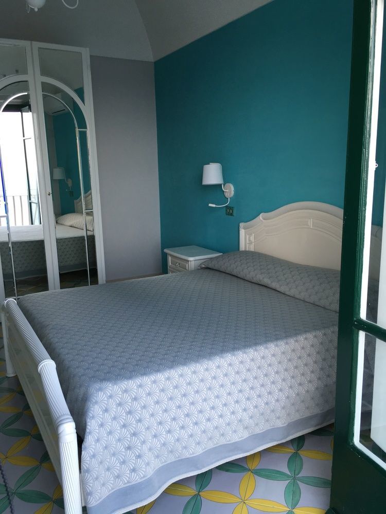 Amalfi Apartments Design Centro Storico المظهر الخارجي الصورة
